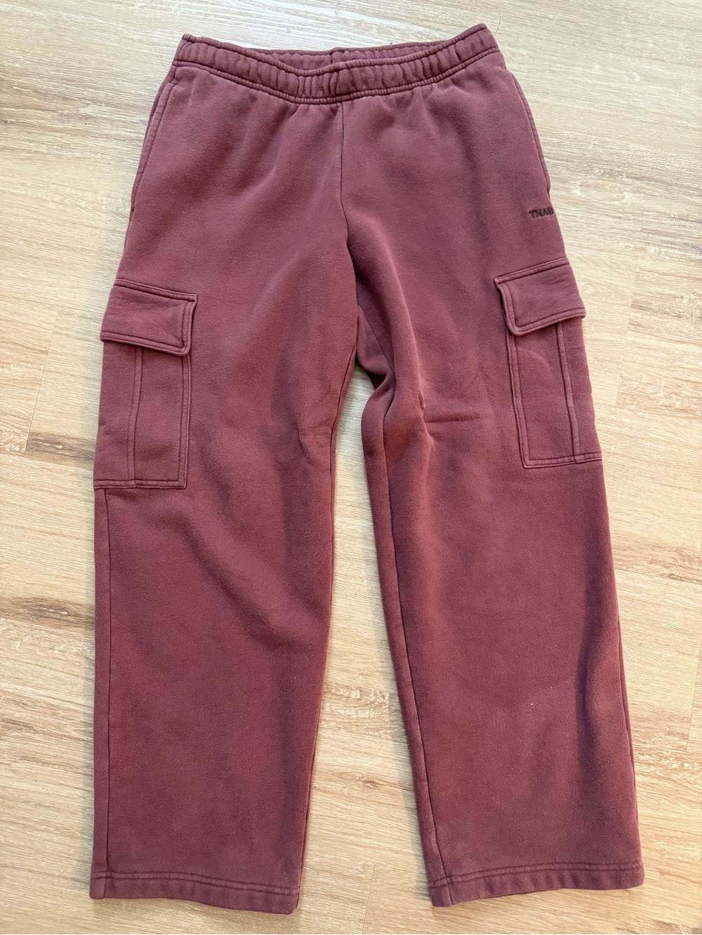 Aritzia TNA Sweetfleece Mega Fit Burgundy Cargo Sweatpants